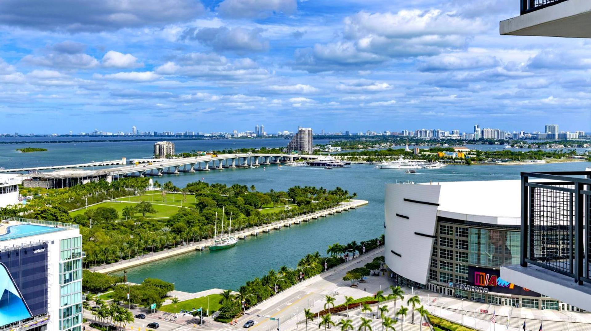 Experience The Perfect Miami Life!! Centrally Located Luxury Condo! Екстер'єр фото